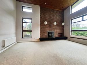 Lounge- click for photo gallery